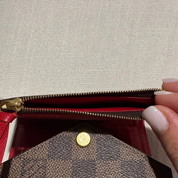 Louis Vuitton wallet - Picture 5 of 7